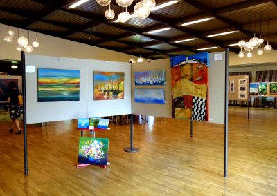 Eine Ausstellung über Acrylmalerei und Ölmalerei im Bürgerhaus in Bovenden bei Göttingen
